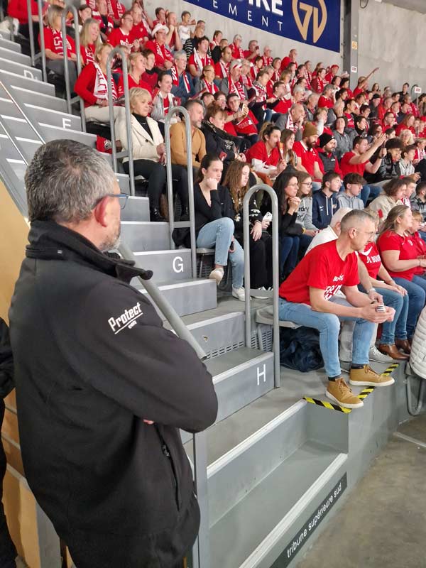 Sécurisation d’événements en Bourgogne & Côte-d’Or : séminaires, festivals, matchs, manifestations sportives. Accès, flux, zones sensibles, dispositif sur mesure.